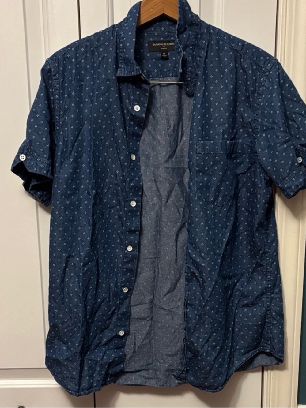 Banana Republic Slim Fit Short Sleeve Button Up, Medium